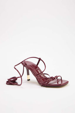 Bordo Baglama Detayl? 8 cm Metal Kaplama Detayl? Kad?n Klasik Topuklu Ayakkab? TAKSS26TO00066