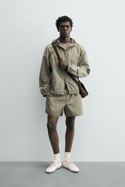 BERMUDA REGULAR FIT MEZCLA ALGOD?N / Blanco roto