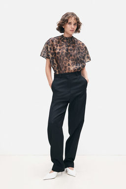 Blusa de organza con pliegues