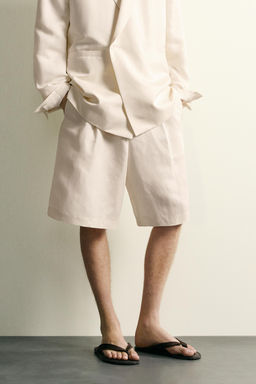 BERMUDA WIDE FIT PLIEGUES / Blanco roto - Zara фото 2