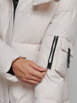 Зимняя женская куртка модная с капюшоном бежевого цвета 589827B - RoccaManer фото 16