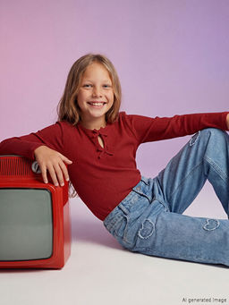 Fiyonk Detayl? K?z ?ocuk Ti??rt