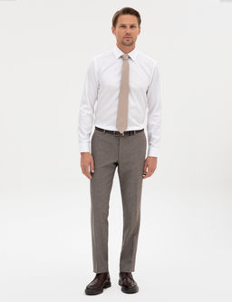 Beyaz Non Iron Kolay _t_lenebilir Slim Fit G_mlek