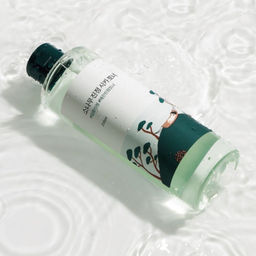 ROUND LAB Тонер для проблемной кожи лица с экстрактами сосны и центеллы / Pine Calming Cica Toner, 250 мл