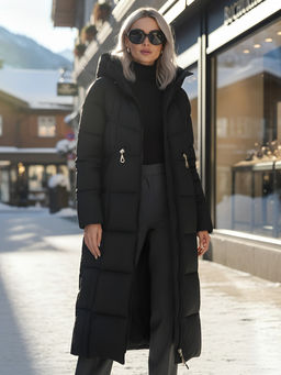 Пальто зимнее утепленное с капюшоном женское черного цвета 7729Ch - Visdeer фото 26