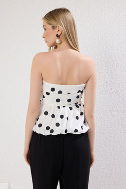 Trendyolmilla Beyaz Straplez Balon Kal?p Puantiyelli Dokuma Bluz TWOSS25BZ00423  фото 4