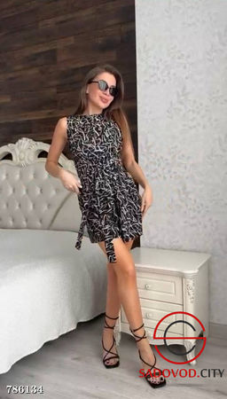 Комбинезон шортами женский