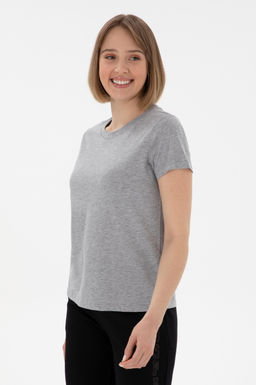 Kad_n Gri Melanj Basic Ti__rt Sepette S_rpriz _ndirim