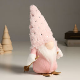 Кукла интерьерная текстильная Гном в розовом с лыжными палками на лыжах, 24 см