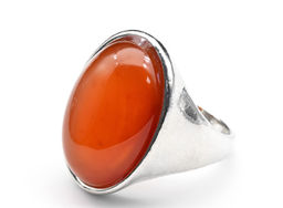 Кольцо в металле с сердоликом овал 21*28мм Радуга камня