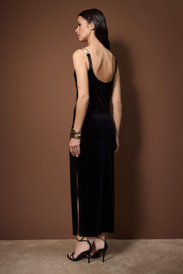 Siyah Aksesuar Detayl? Orme Kadife Maxi Astars?z Elbise TPRAW26EL00062 - Trendyolmilla фото 6