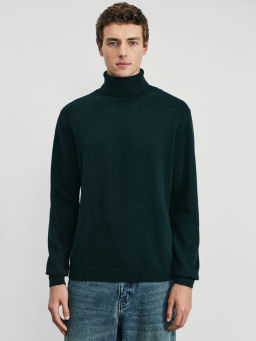 Свитер relax fit с высоким горлом / Zarina