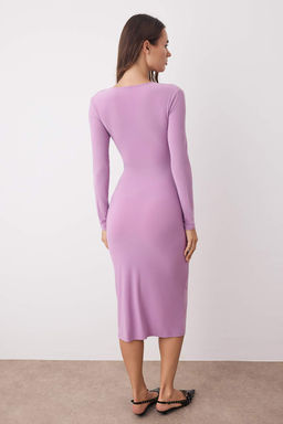TRENDYOLMILLA Siyah Drapeli V Yaka Fitted/Vucuda Oturan Esnek Midi Orme Kalem Elbise TWOAW24EL00197  фото 4