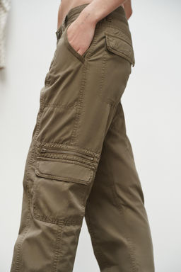 PANTAL?N CARGO MULTIBOLSILLOS / Verde - Zara фото 4