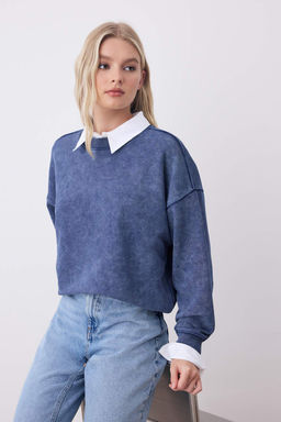 Lacivert Eskitme/Soluk Efektli Oversize/Genis Kal?p Kal?n Orme Sweatshirt TWOAW26SW00066