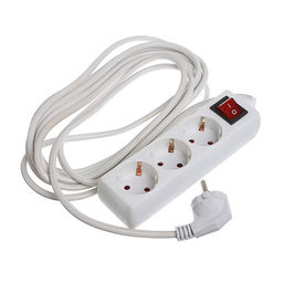 Удлинитель Luazon Lighting, 3 розетки, 5 м, 16 А, 3500 Вт, 3х1.5 мм2, с заземлением, с выключателем, белый