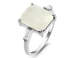 Кольцо из серебра лунный камень, Мода
