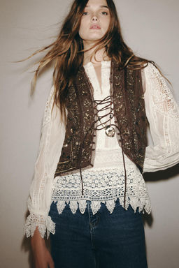 ZW COLLECTION EMBROIDERED LACE BLOUSE