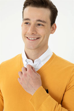 Мужской горчичный базовый свитер Неожиданная скидка в корзине - U.s. polo assn фото 2