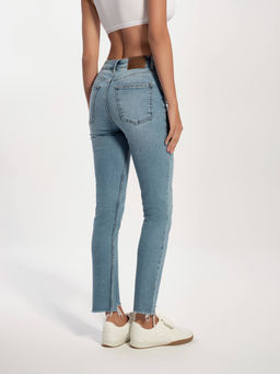 CONTE CON-720 Джинсы skinny с ассиметричным низом и эффектом разрушений light blue