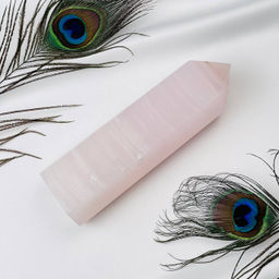 Кристалл из розового Кальцита