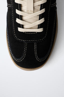 SNEAKERS WITH FAUX SHEARLING DETAIL - Zara фото 4