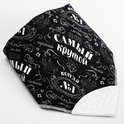 Нагрудник-бандана/слюнявчик для кормления «Я люблю есть» непромокаемый с прорезывателем, на кнопке