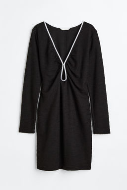 Vestido de boucl? con abertura de cerradura