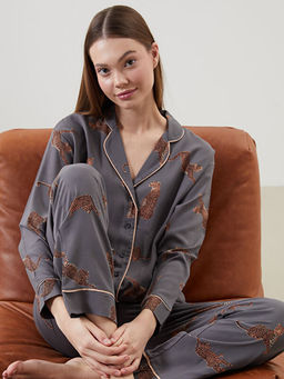 G?mlek Yaka Leopar Desenli Kad?n Pijama Tak?m?
