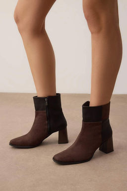 Kahverengi Suet Renk Bloklu Detayl? Kare Burun Kad?n 7,5 cm Blok Topuklu Bot TAKAW26BO00099