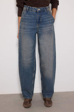 TRENDYOLMILLA Koyu Mavi Soluk Efektli Vintage Dusuk Bel Skater Jeans TWOSS24JE00052  фото 11