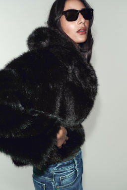 SHORT FAUX FUR COAT WITH LAPEL COLLAR - Zara фото 3