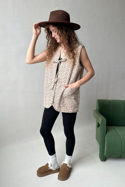 Жилет стеганый HOME109/02/Бежевый, коричневый