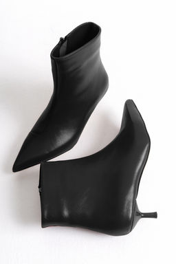 Siyah Sivri Burun Bilekte Kitten Ince Topuklu Kad?n Bot TAKAW26BO00045