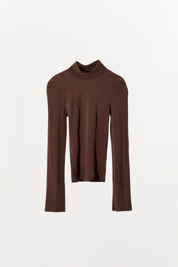 FITTED TOP WITH TOPSTITCHING - Zara фото 5