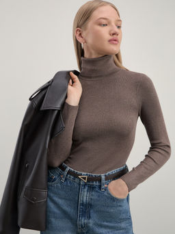 Джемпер с высоким воротником в риб / Zarina