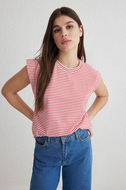 K?rm?z? Cizgili %100 Pamuk Cizgili Vatka Gorunumlu Basic Bisiklet Yaka Orme T-Shirt TWOSS20TS0021