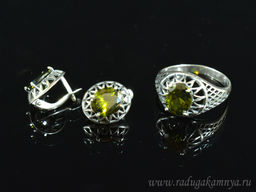 Кольцо серьги с цирконом искусственным, цв.олива размер 20