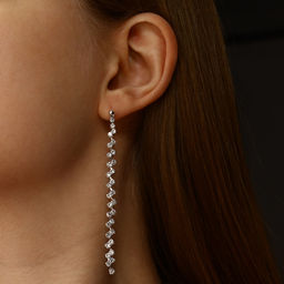 Серьги висячие со стразами Princess дорожка утончённая, белые в серебре,8 см
