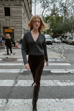 V-NECK CARDIGAN