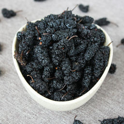 Шелковица сушеная черная