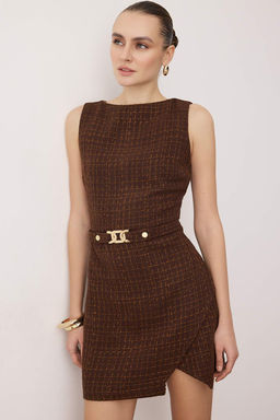 Kahverengi Duz Aksesuar Detayl? K?sa / Mini Dokuma Elbise TWOAW26EL00358 - Trendyolmilla фото 2