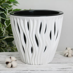 Кашпо для цветов со вставкой «Вдохновение», 5.7 л, d=23.5 см, белое/черное
