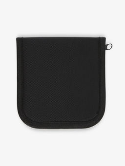 Швейный набор, 42 предмета, в футляре, 12×12×3 см, чёрный