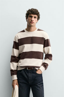 CONTRAST STRIPE SWEATSHIRT