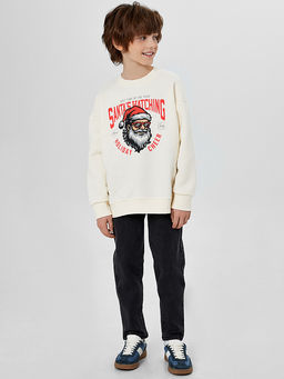 Свитшот для мальчиков молочный с надписью Santas watching - Mark formelle фото 3