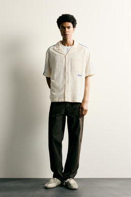 CAMISA BANDAS BORDADO CONTRASTE / Blanco roto