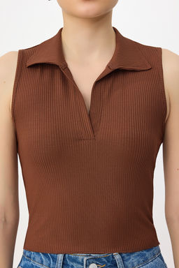 Trendyolmilla Siyah Fitted/Vucuda Oturan Polo Yaka Crop Esnek Orme Bluz TWOSS22BZ0335 фото 58