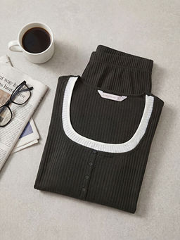 Kare Yaka Kad?n Pijama Tak?m?