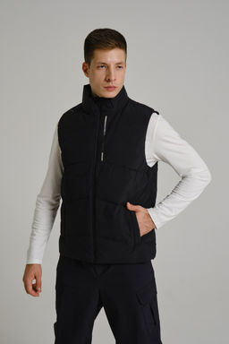 Жилет пуховый Черный